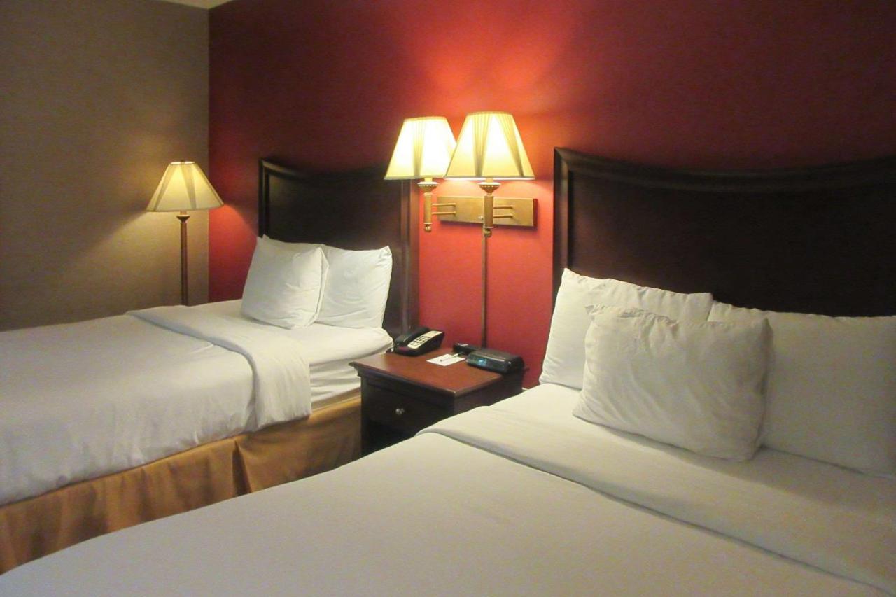 Quality Inn & Suites Owego Buitenkant foto