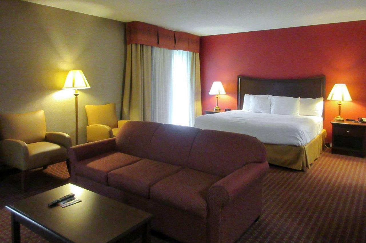 Quality Inn & Suites Owego Buitenkant foto